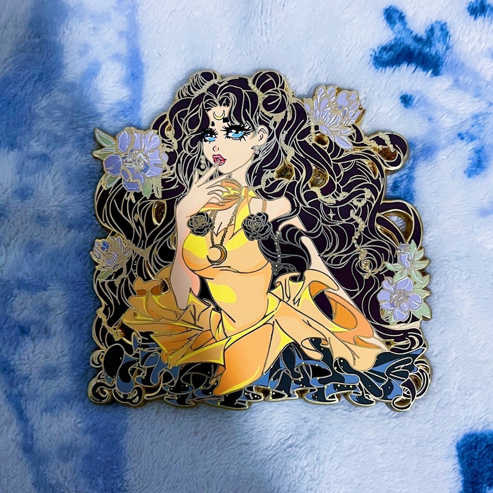 💛 Noddiart Human Luna Pin